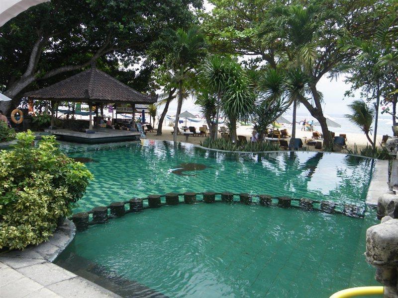 होटल Besakih Sanur (Bali)
