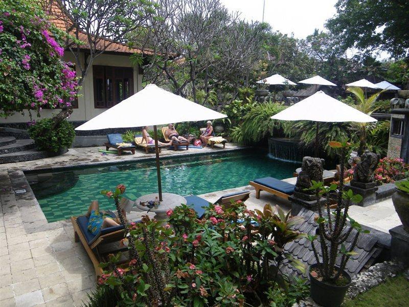 होटल Besakih Sanur (Bali)